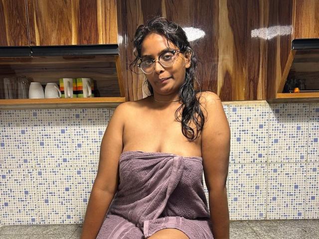 Shruthi - Live sex cam - 25946921