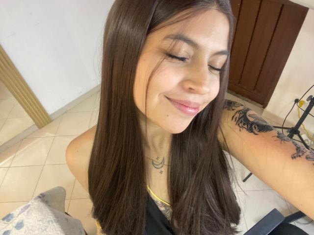 NyraVane - Live sex cam - 25950297