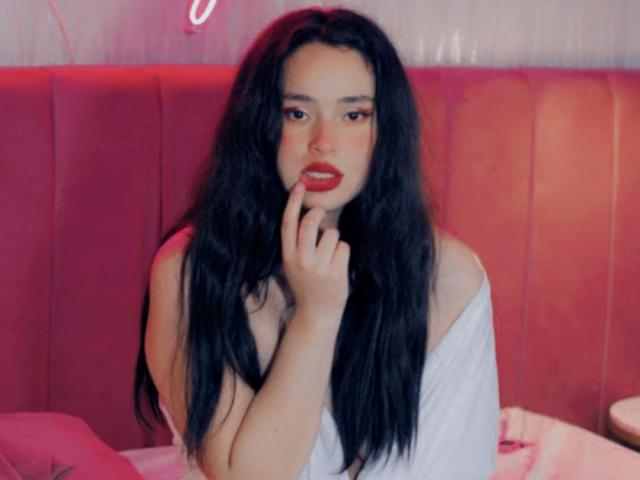 EimmyBurnys - Live porn &amp; sex cam - 25951217