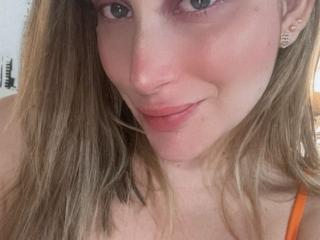 ArianaLu - Live porn &amp; sex cam - 25954349
