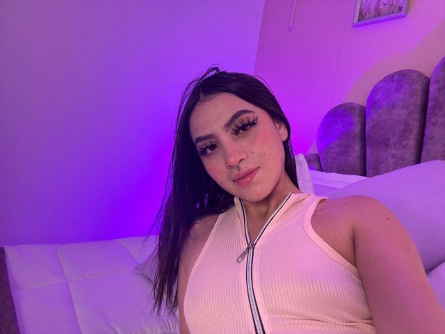 NaireaBeaumont - Live porn &amp; sex cam - 25961757