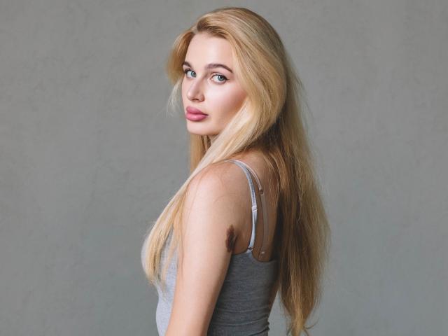 FloraDavis - Sexe cam en vivo - 25962797