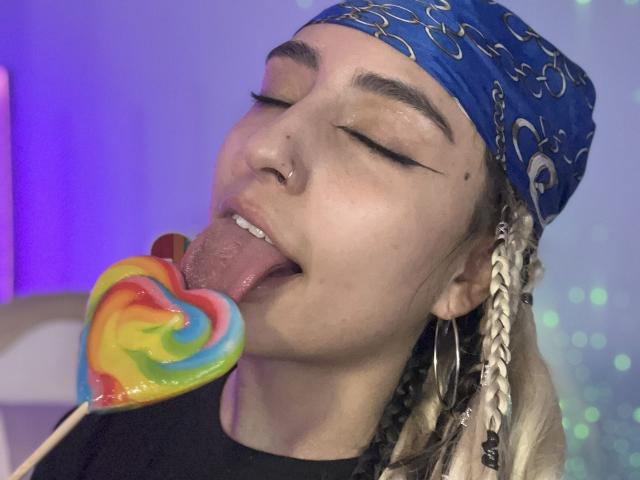 MaveParker - Live porn &amp; sex cam - 25970361