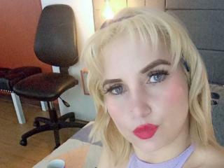 GiuliaAddams - Live porn &amp; sex cam - 25971825
