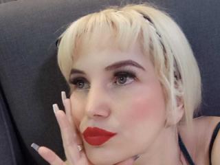 GiuliaAddams - Live porn &amp; sex cam - 25972277