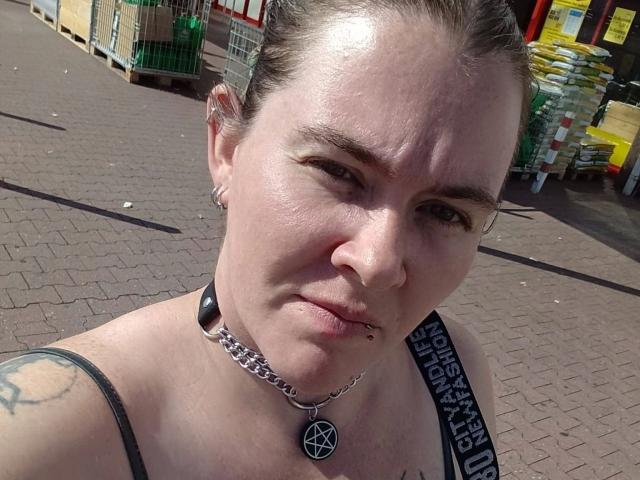 Rotkaeppchen-hot - Live sex cam - 25974013