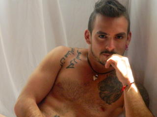 HardAlejandroX - Show nude with this latin american Horny gay lads 