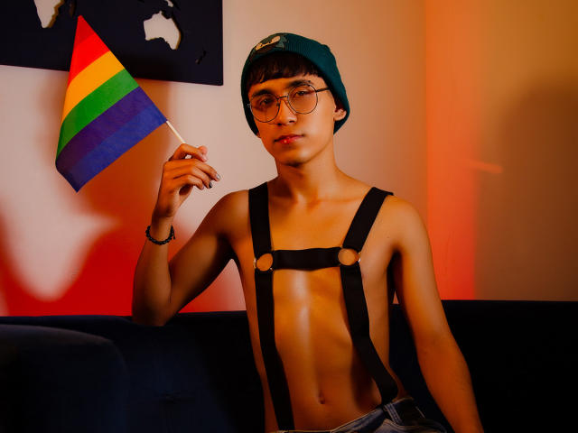 ThaylerJones - Sexe cam en vivo - 25983073