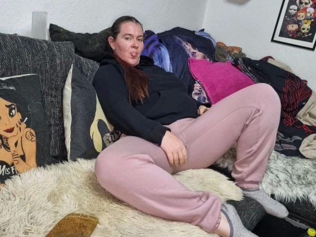 Rotkaeppchen-hot - Live Sex Cam - 25988465
