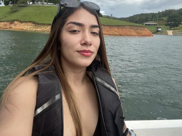 SharonKlart - Live Sex Cam - 25990557