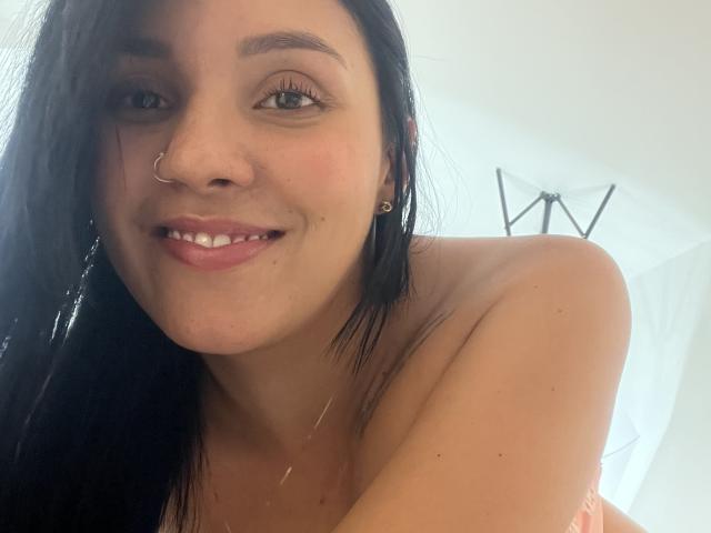 YessiJaymes - Live sex cam - 25990785