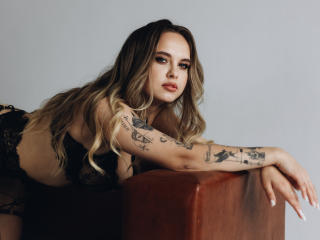 KhaleesiMoon - Live porn &amp; sex cam - 25994649