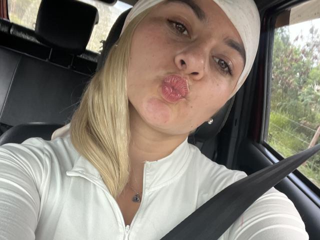 AtheneaRossi - Live porn &amp; sex cam - 25998089