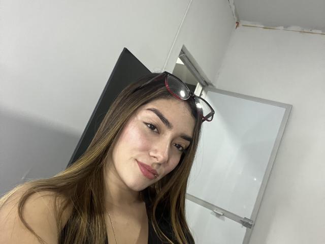 SharonKlart - Live porn &amp; sex cam - 26000545