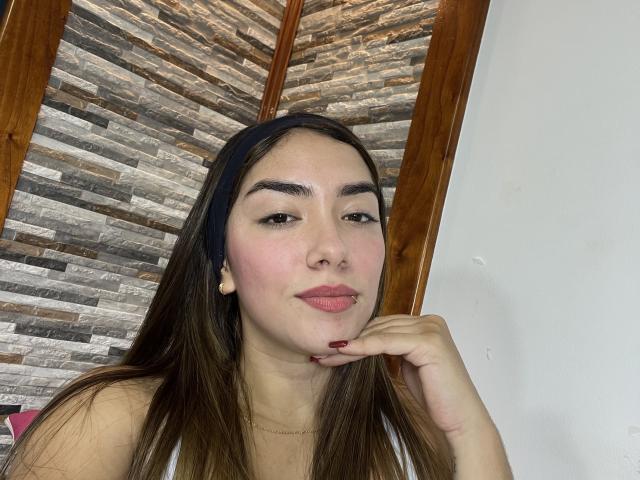 SharonKlart - Sexe cam en vivo - 26000573