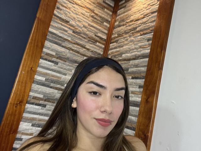 SharonKlart - Sexe cam en vivo - 26000589