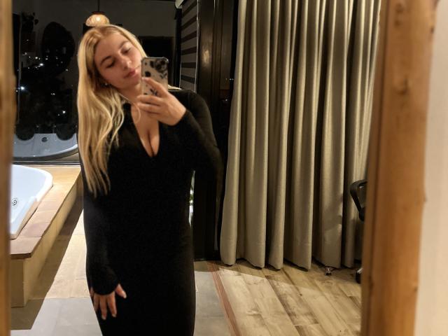 AtheneaRossi - ライブポルノ&amp;セックスカム - 26000705