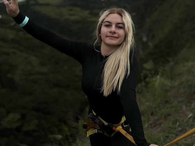 AtheneaRossi - Sexe cam en vivo - 26001393