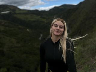 AtheneaRossi - Sexe cam en vivo - 26001421