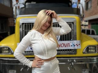 AtheneaRossi - Sexe cam en vivo - 26001541