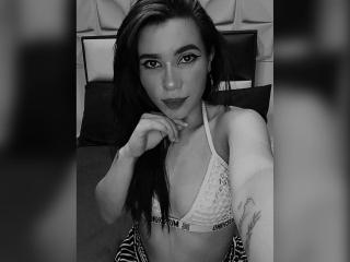 CharlottJones - Live Sex Cam - 26007869