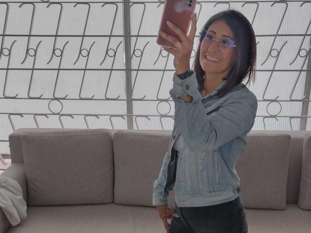 SharisWillian - Live sex cam - 26007969