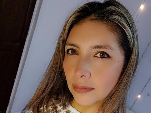 MichelleDumont - Sexe cam en vivo - 26010281