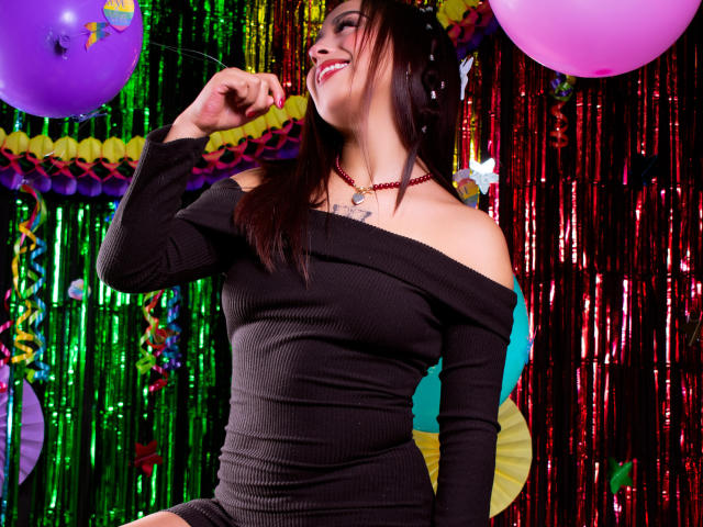 DulcineaRossie - Live sex cam - 26012617