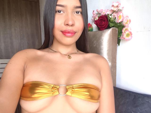 PriscillaRouss - ライブポルノ&amp;セックスカム - 26015249