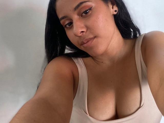 MarilynHills - Live sex cam - 26017661