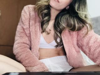 AdharaCooper - Live Sex Cam - 26019485
