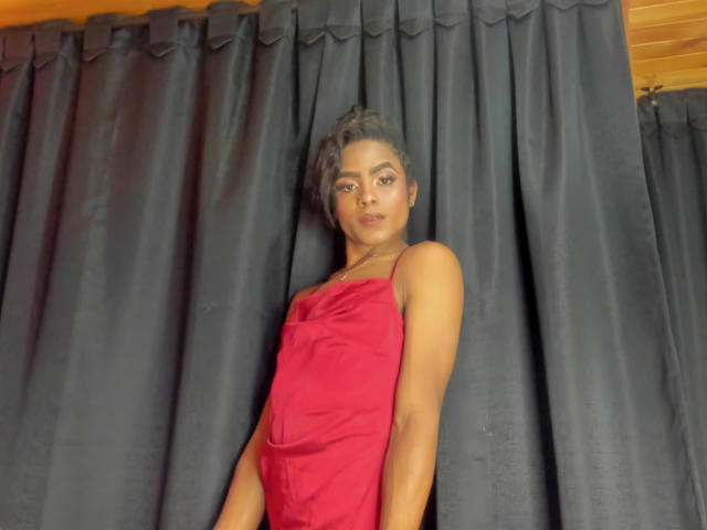 AlaiaClark - Sexe cam en vivo - 26020133