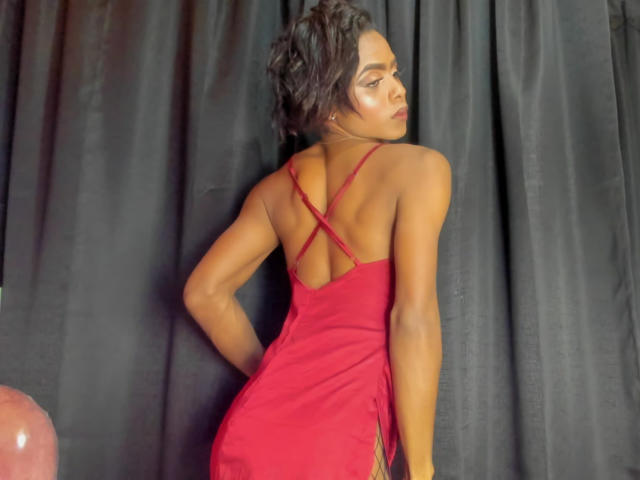 AlaiaClark - Live porn &amp; sex cam - 26020149