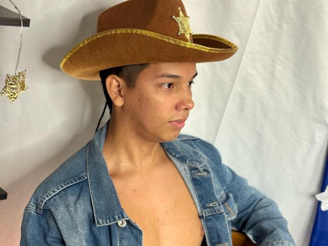 EdwinBlaze - Live sex cam - 26024289