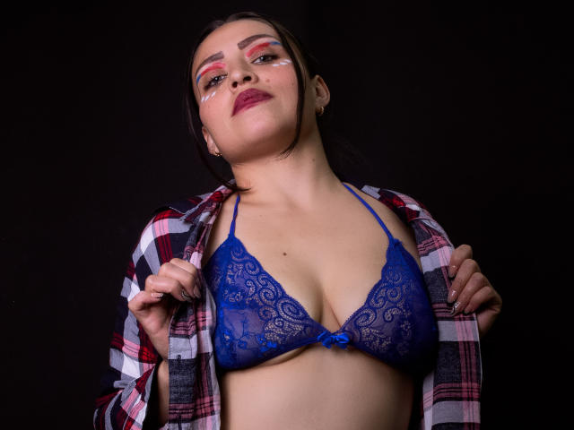 AliceBlackx - Live porn &amp; sex cam - 26027573