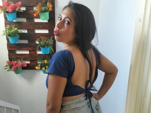 NikkieMilky - Sexe cam en vivo - 26031189