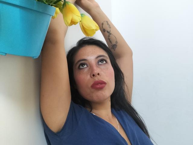 NikkieMilky - Sexe cam en vivo - 26031233