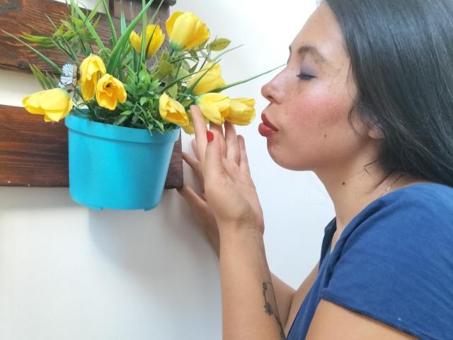 NikkieMilky - Live sexe cam - 26031269