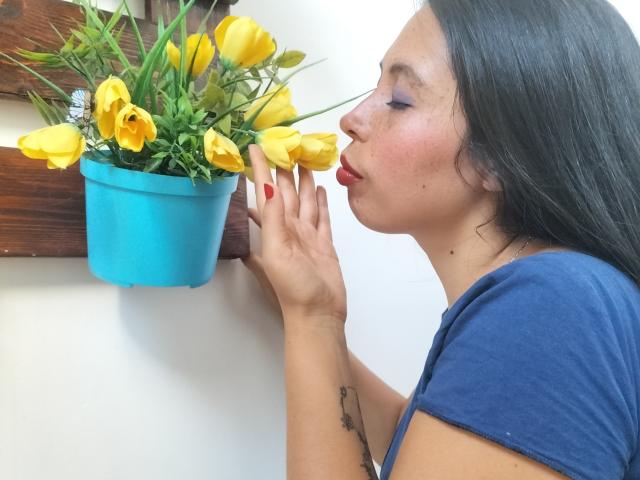 NikkieMilky - Sexe cam en vivo - 26031285