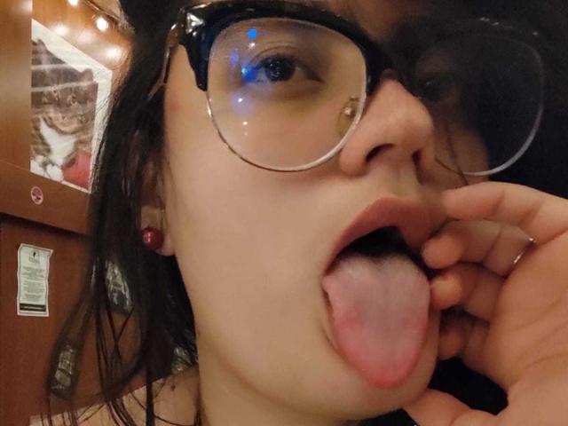 ZoeThoms - Live sexe cam - 26032321