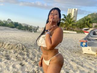 AlessandraMalory - Live Sex Cam - 26037813