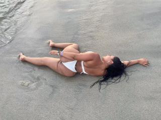 AlessandraMalory - Live Sex Cam - 26037833