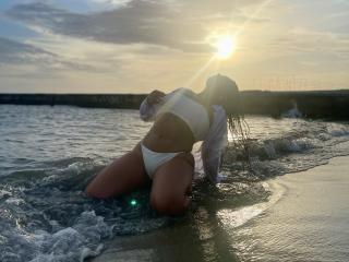 AlessandraMalory - Live Sex Cam - 26037837