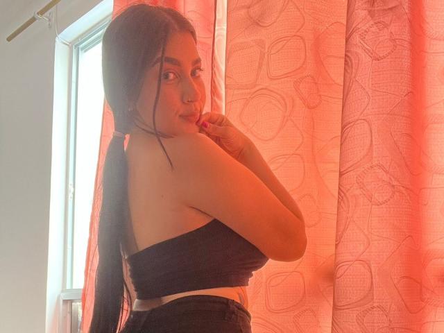 KarolReyes - Live sex cam - 26040673