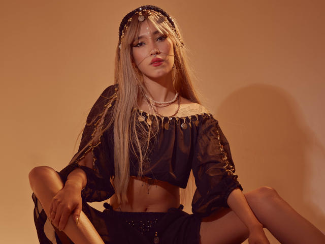 OliviaMonroe - Live Sex Cam - 26041033