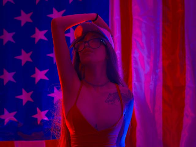 OliviaMonroe - Live Sex Cam - 26041897