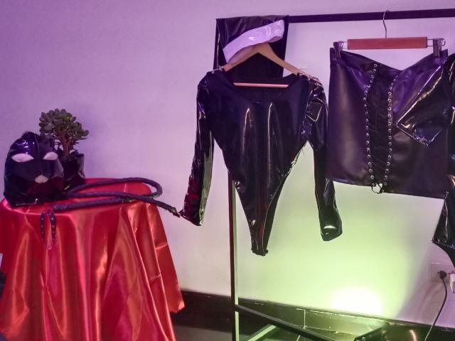KiimFantasy - Live sex cam - 26046473