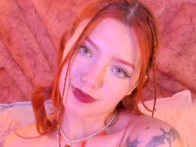 EmmaThomsonn - Live sex cam - 26047089