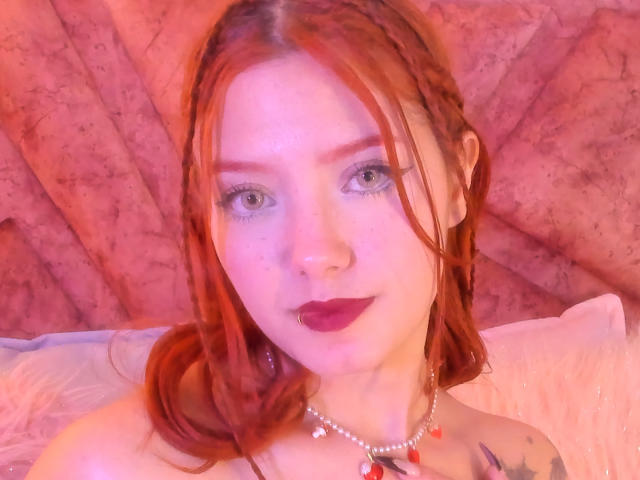 EmmaThomsonn - Sexe cam en vivo - 26047137