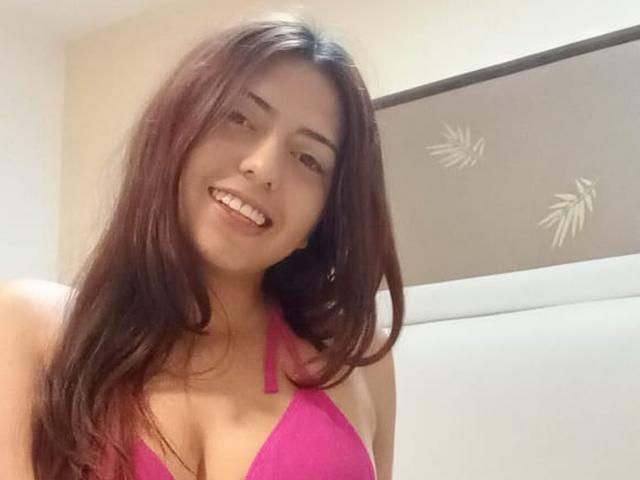 BrendaBluee - Live sex cam - 26049945